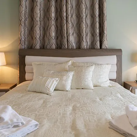 Holiday home Biscoitos Villa *