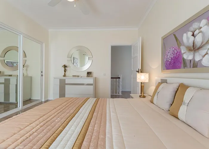 펜션 Biscoitos Villa